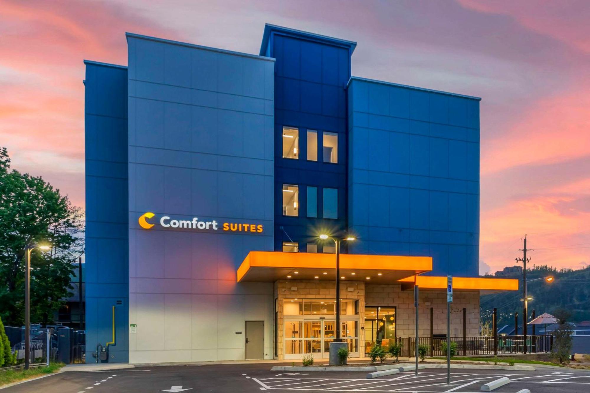 Comfort Suites Gatlinburg Downtown-Convention Center Exterior photo